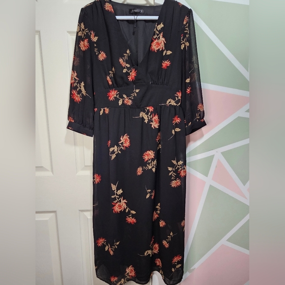 NWOT Dynamite Floral Maxi Dress (Size Large) - Picture 1 of 5
